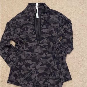 Lululemon Run Briskly 1/2 Zip